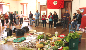 Abertura do Intercâmbio debate reforma agrária popular
